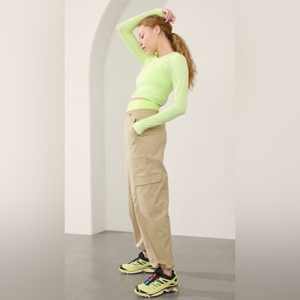 Athleta Cascade Cargo Poplin Pant